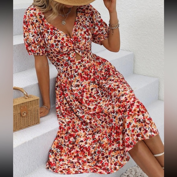 Floral twist front with cut out dress - Picture 1 of 2